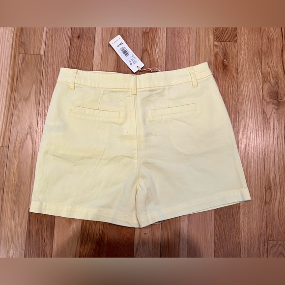 Girls Flat Front Shorts, size 14 - Picture 2 of 4